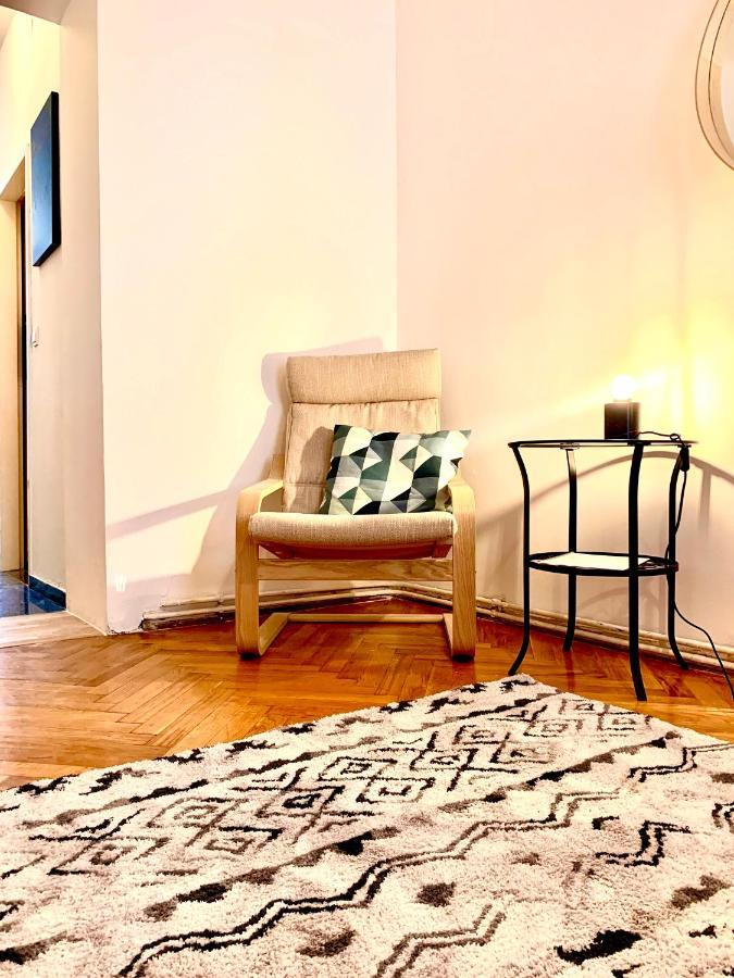 Urban Retreat - By Nahuen Apartment